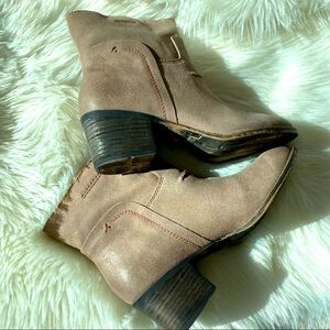 Size 9 stone color women’s booties